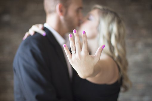 遇上想遇：征婚网站的单身男为什么喜欢“坏女人”一些？