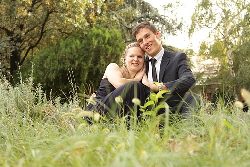 网上征婚信息真假难辨？遇上想遇称单身交友自我认知需明确